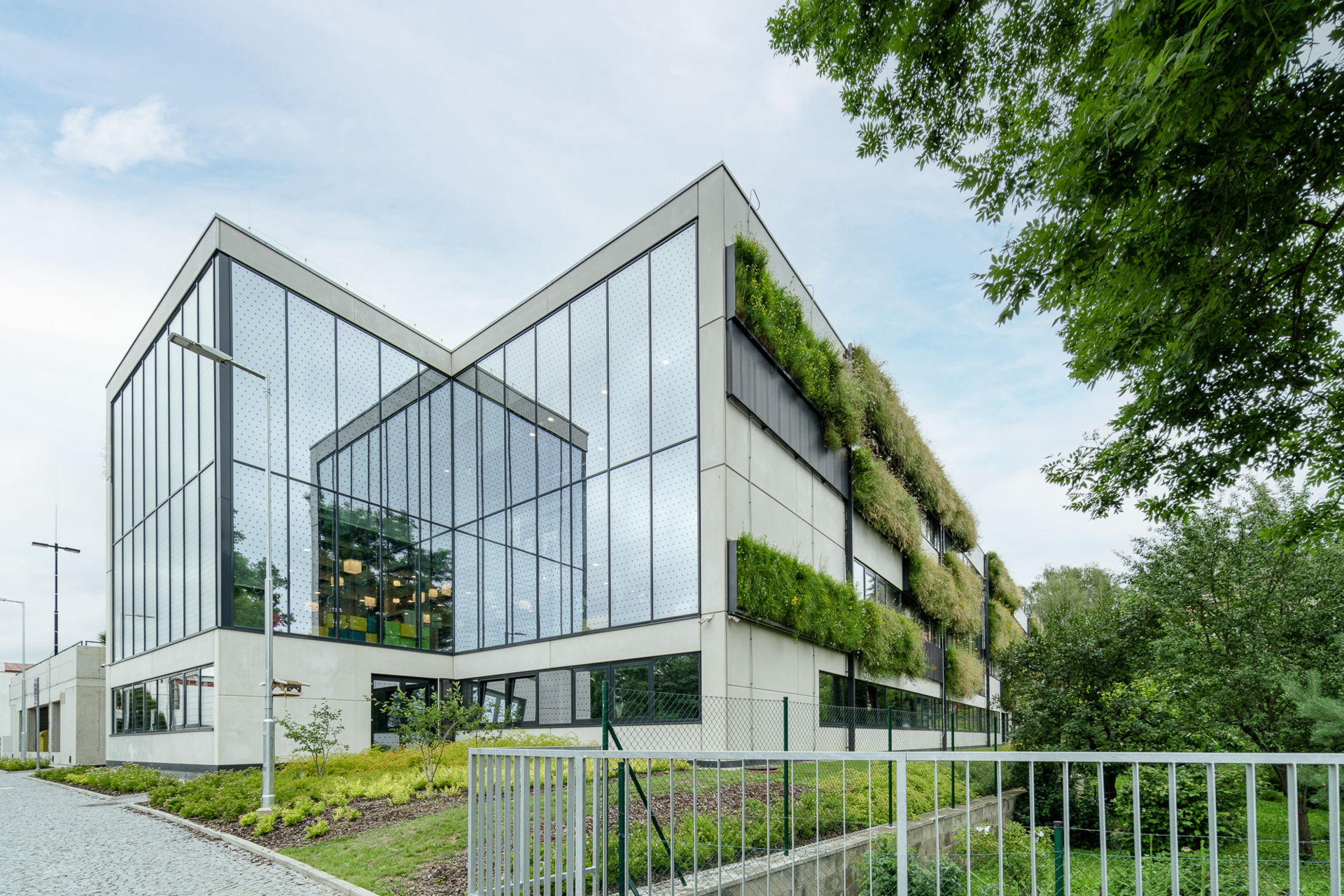 Nová budova Krajskej knižnice Vysočina bola postavená v súlade s okolitým prostredím
